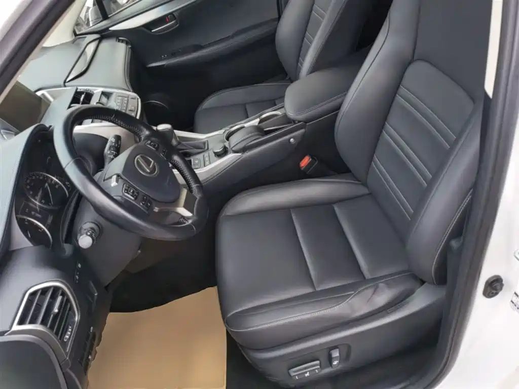 Lexus NX 2015 200 AWD Luxury фото 15