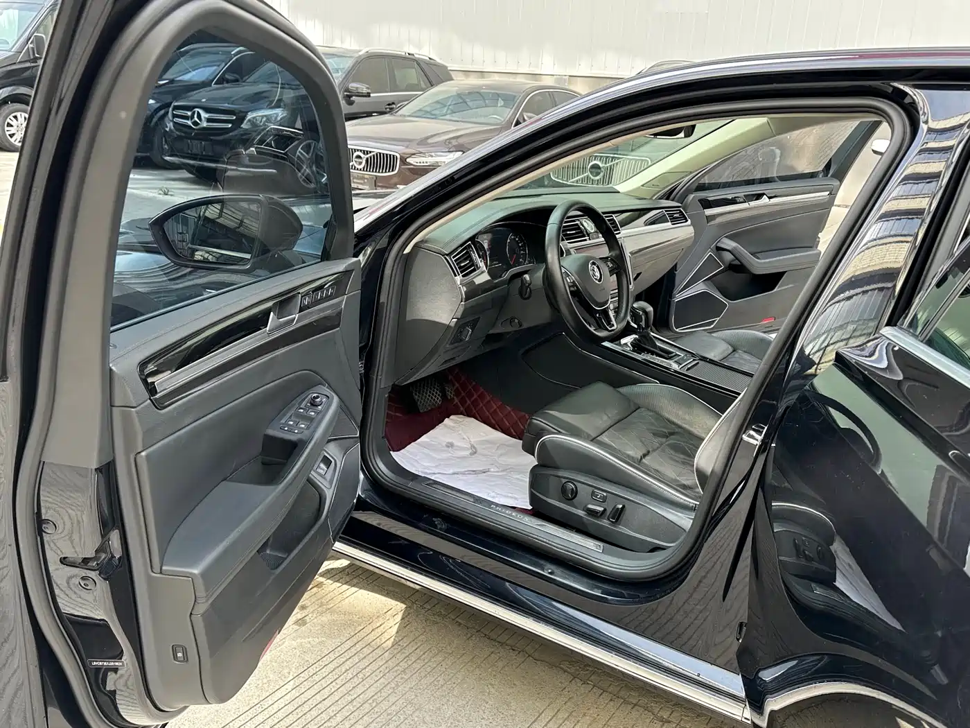 Volkswagen Phideon 2018 Facelift 380TSI FWD Flagship фото 9
