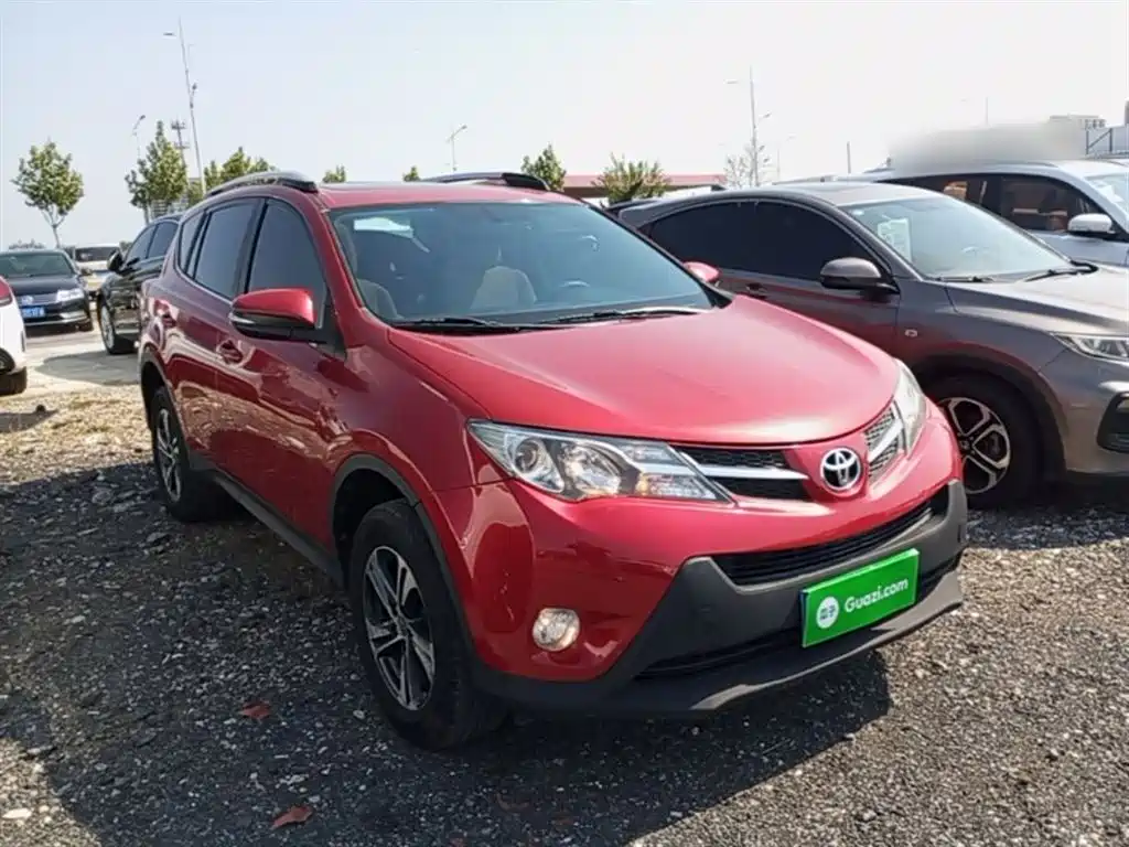 Toyota RAV4 Rongfang 2015 2.0L CVT 2WD Trend Edition фото 4