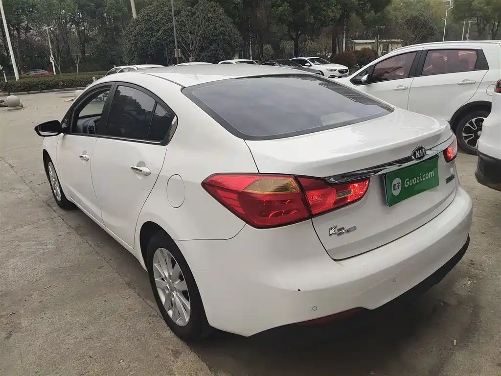 Kia K3 2015 1.6L Automatic GLS фото 5