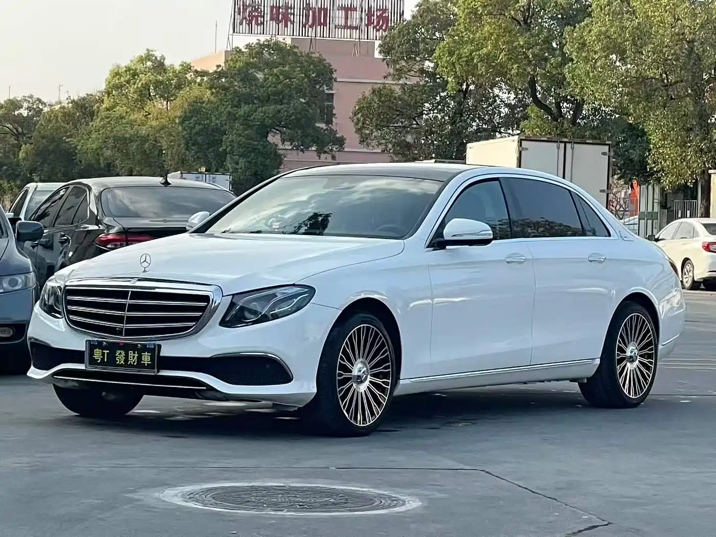 Mercedes-Benz E-Class 2017 E 300 L Luxury