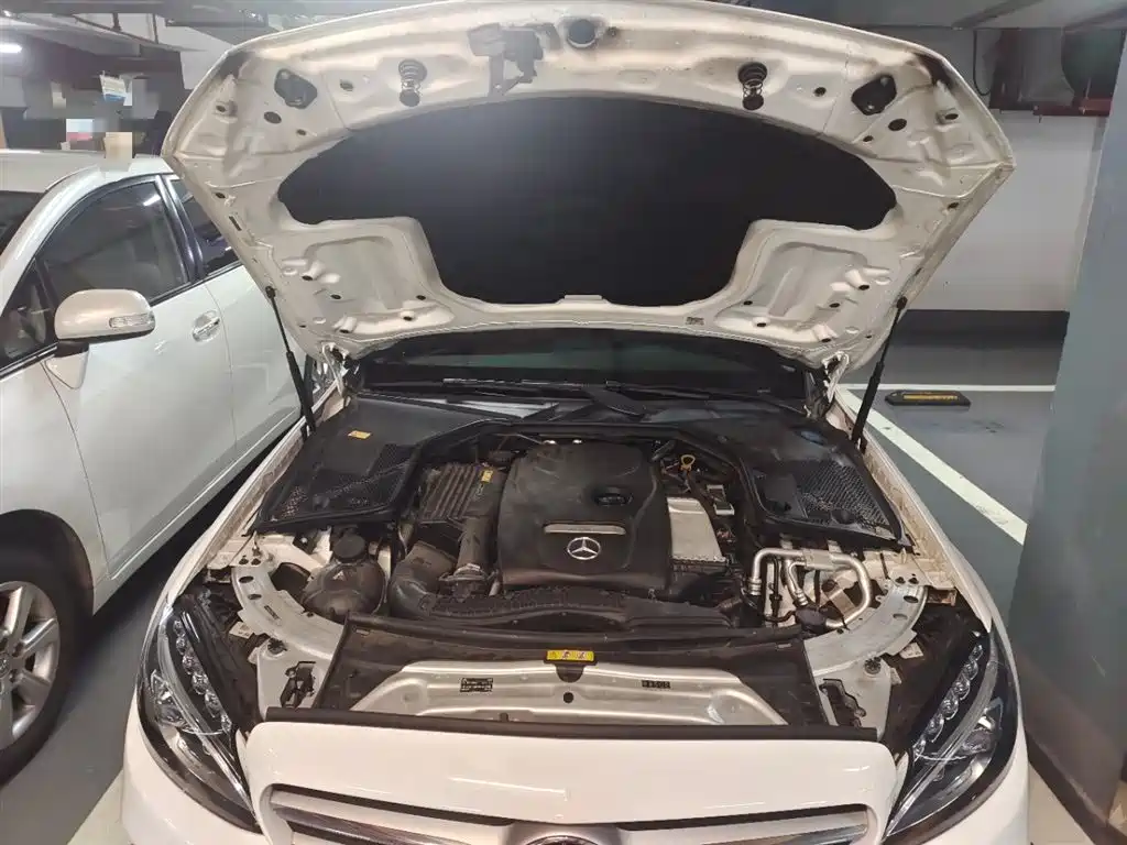Mercedes-Benz C-Class 2015 Facelift C 200 L Sport фото 17