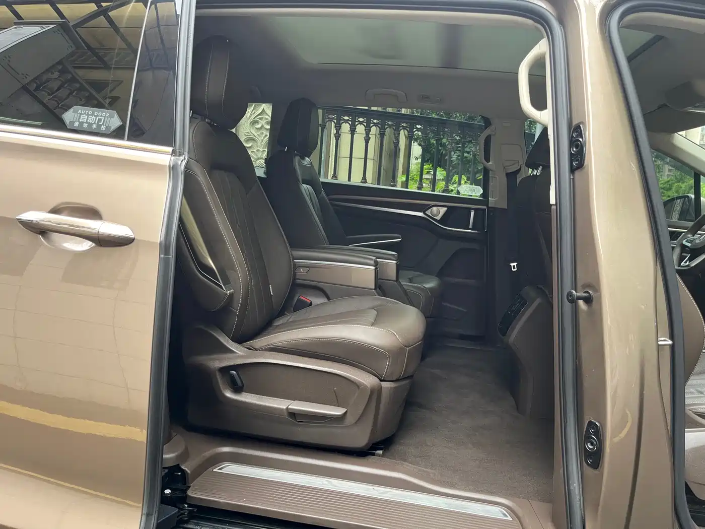 Volkswagen Viloran 2020 330TSI Luxury Edition фото 9