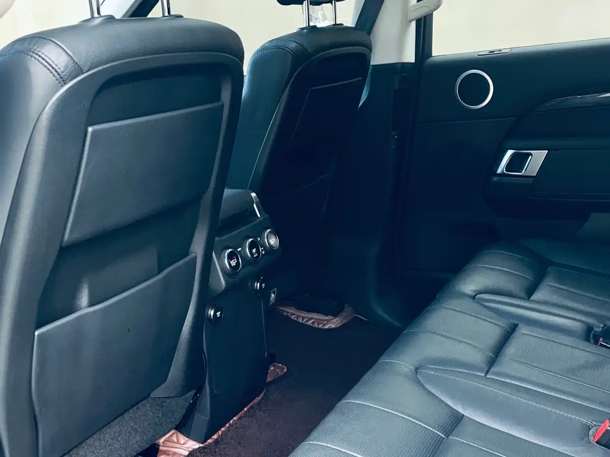 Land Rover Discovery 2020 3.0 SC V6 SE фото 16
