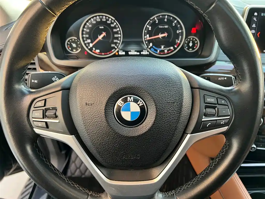 BMW X6 2018 xDrive28i фото 13