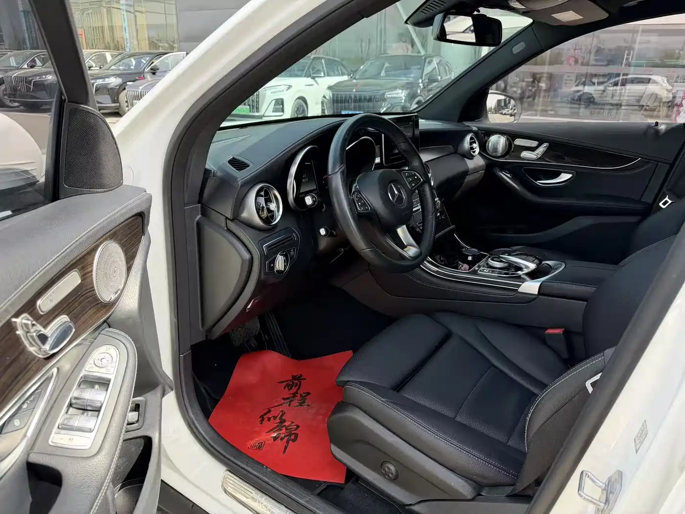 Mercedes-Benz GLC 2016 GLC 260 4MATIC Dynamic фото 9