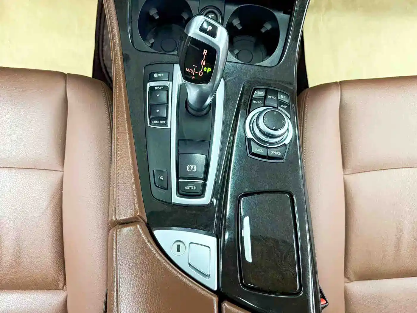 BMW 5 Series 2017 525Li Leading Edition фото 16