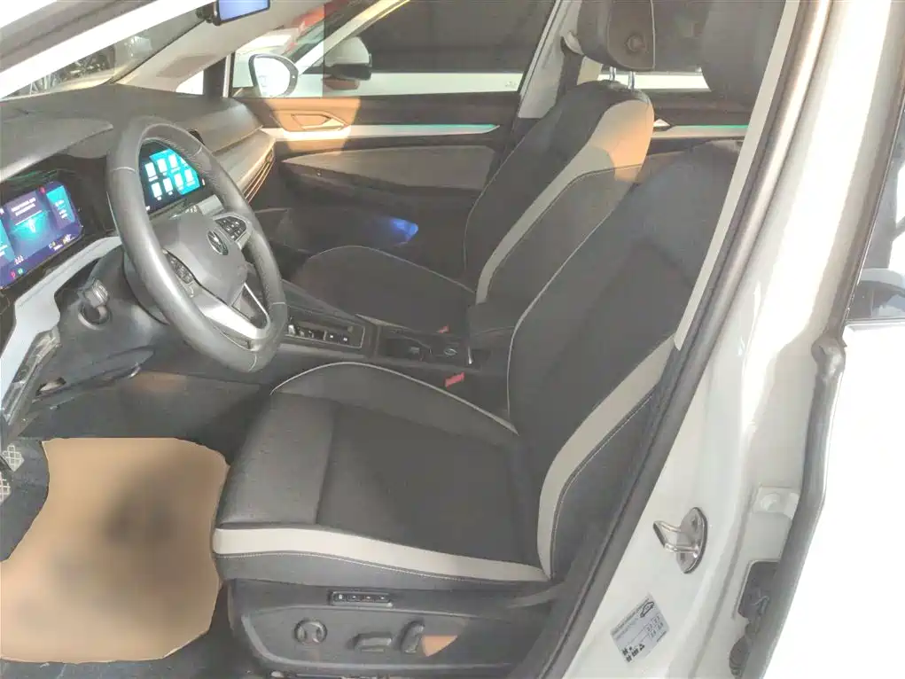 Volkswagen Golf 2023 Facelift 280TSI DSG Pro фото 15