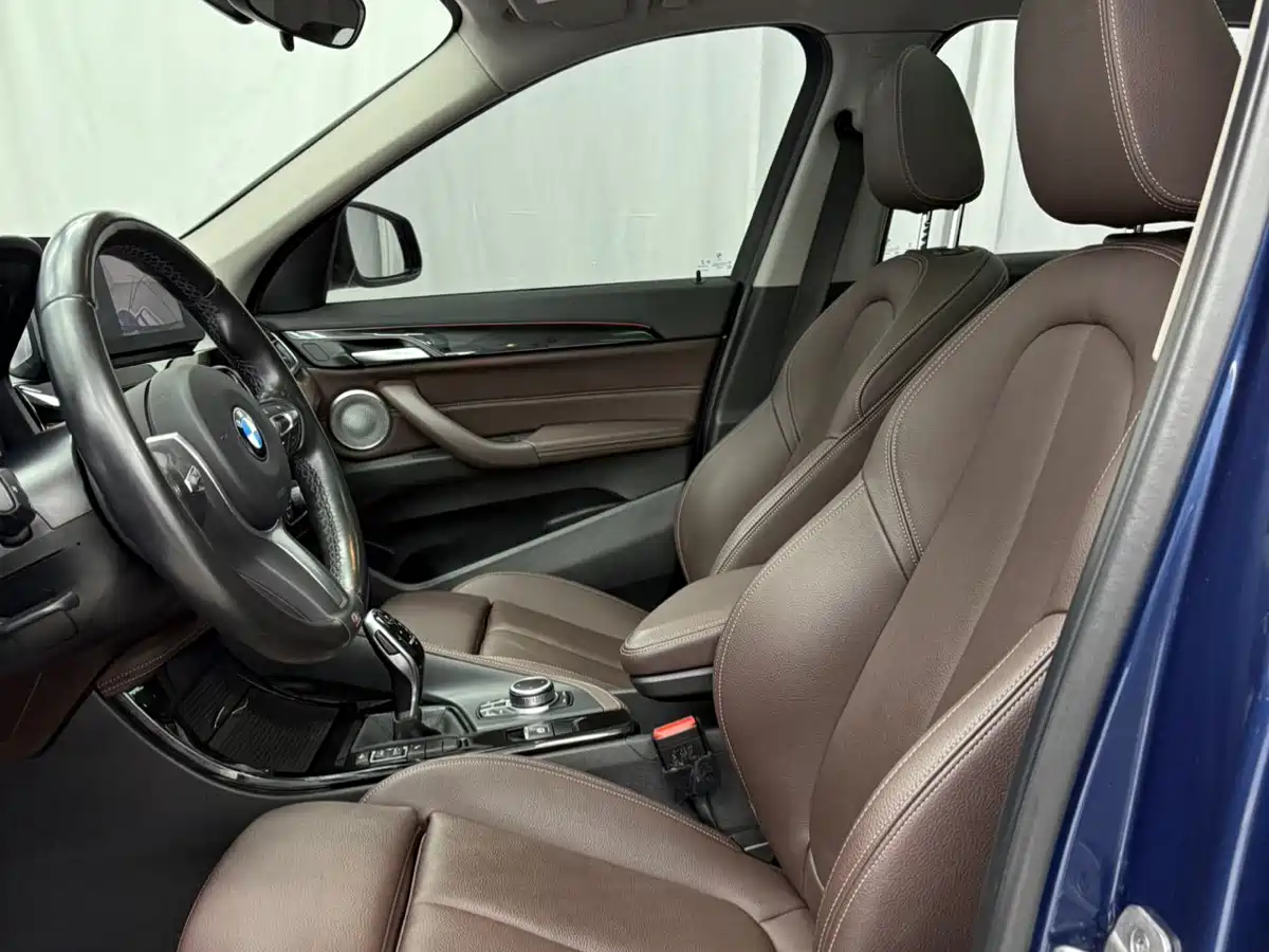 BMW X1 2022 sDrive20Li Premium фото 12