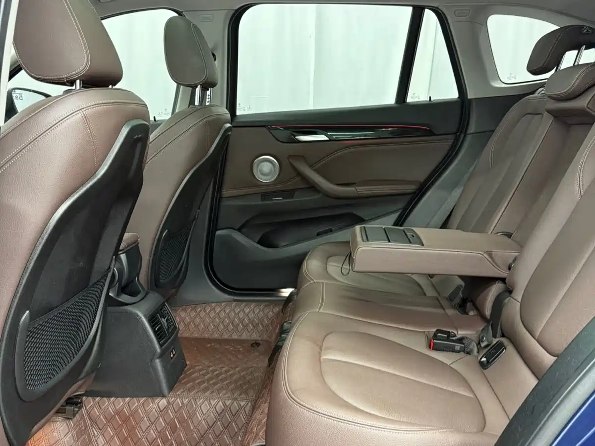 BMW X1 2022 sDrive20Li Premium фото 13
