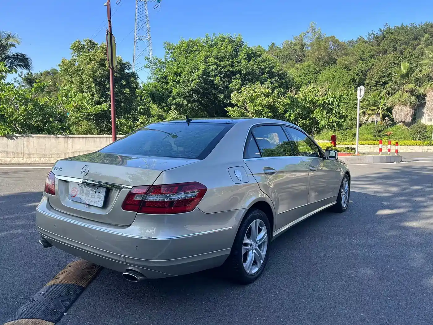 Mercedes-Benz E-Class 2011 E 300 L Fashion Premium фото 5