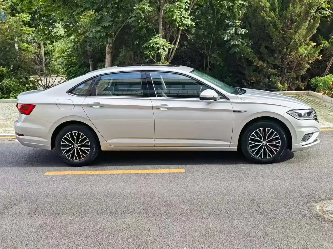 Volkswagen Sagitar 2019 200TSI DSG Comfort Edition China VI фото 4