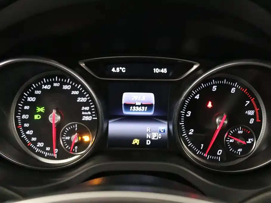 Mercedes-Benz CLA (Import) 2016 Facelift CLA 220 4MATIC фото 7
