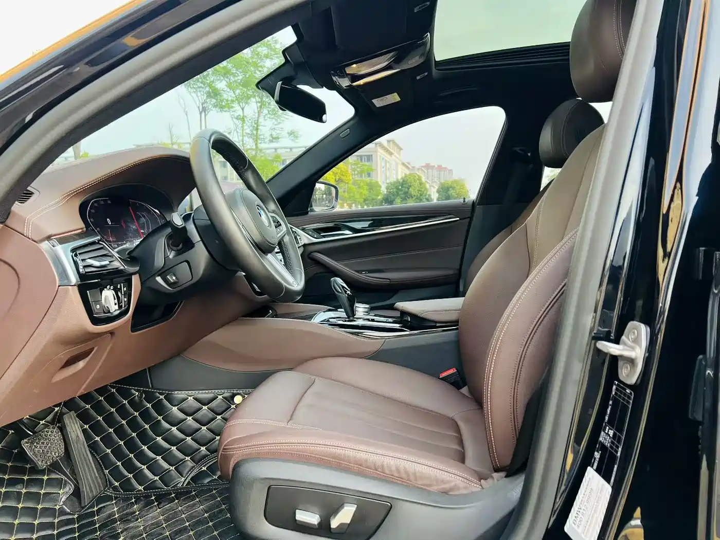 BMW 5 Series 2020 525Li M Sport Package фото 4