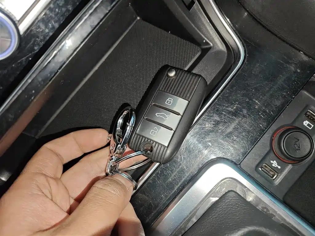 ROEWE RX8