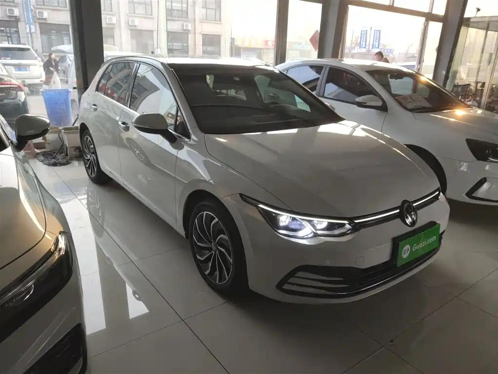 Volkswagen Golf 2023 Facelift 280TSI DSG Pro фото 4
