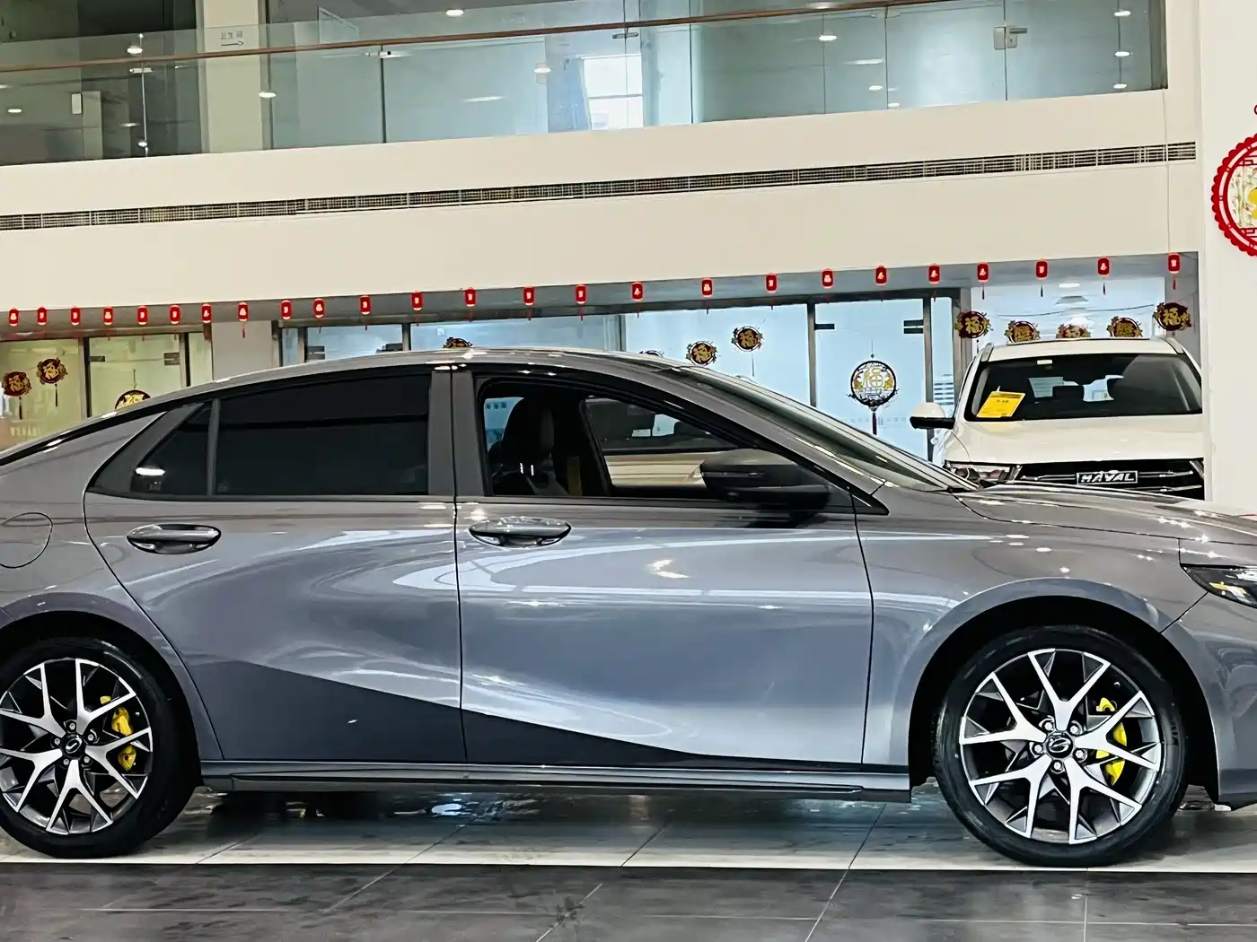 GAC Trumpchi Trumpchi Emkoo 2021 270T DCT J10 Sprinter Edition фото 4