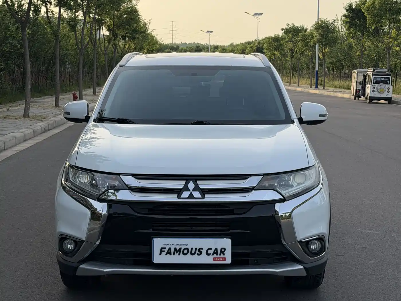 MITSUBISHI OUTLANDER