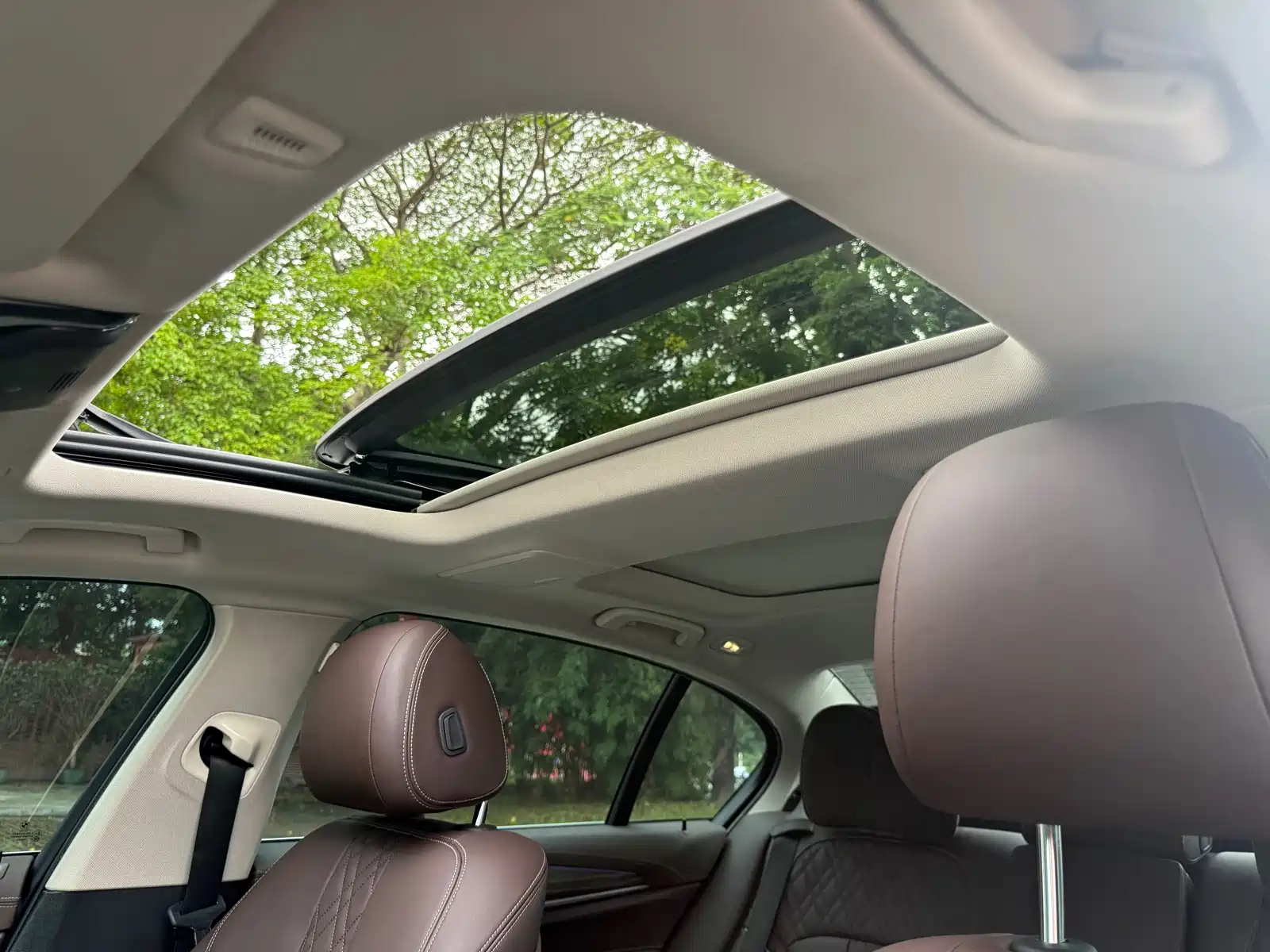 صورة 11 - BMW 5 Series