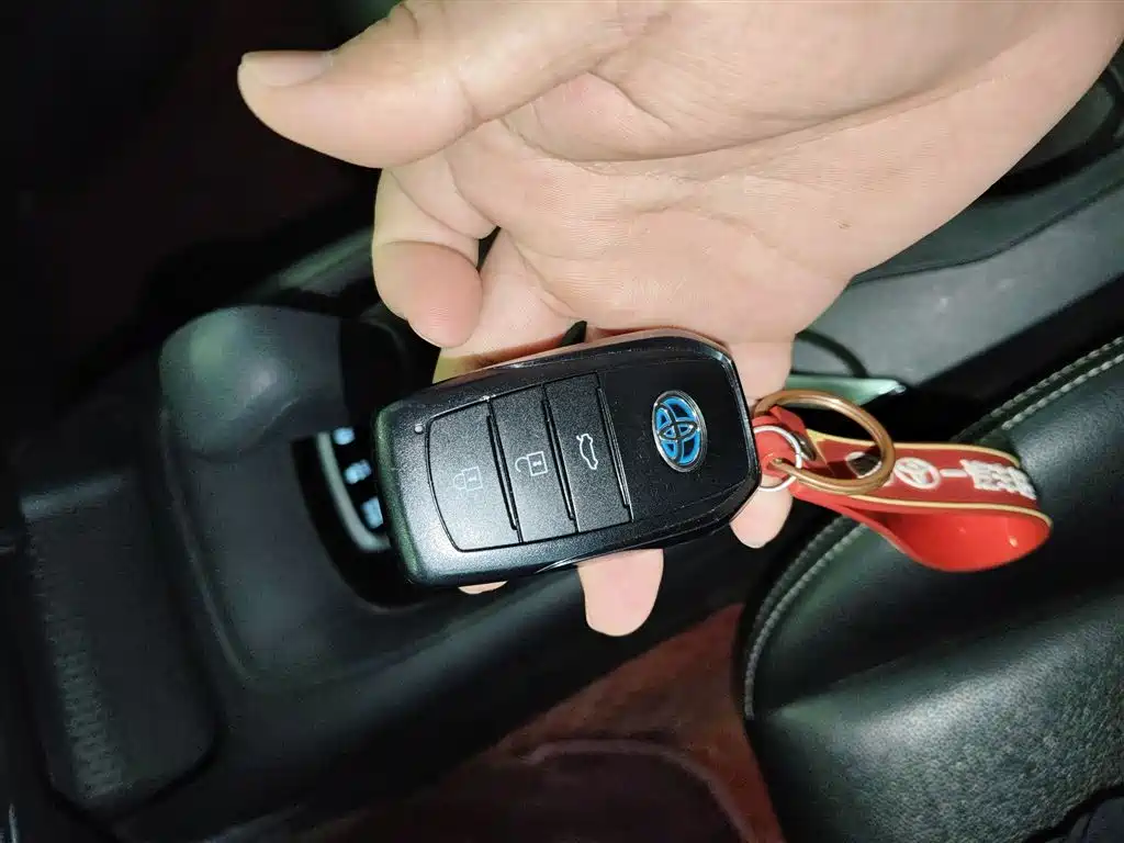 Toyota Corolla 2023 1.8L Smart Hybrid Dual Engine Elite Edition фото 17