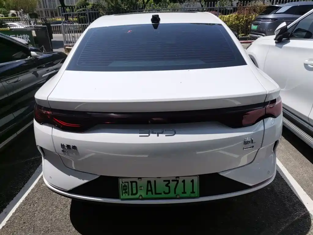 BYD Qin L 2025 EV 545KM Superior фото 10