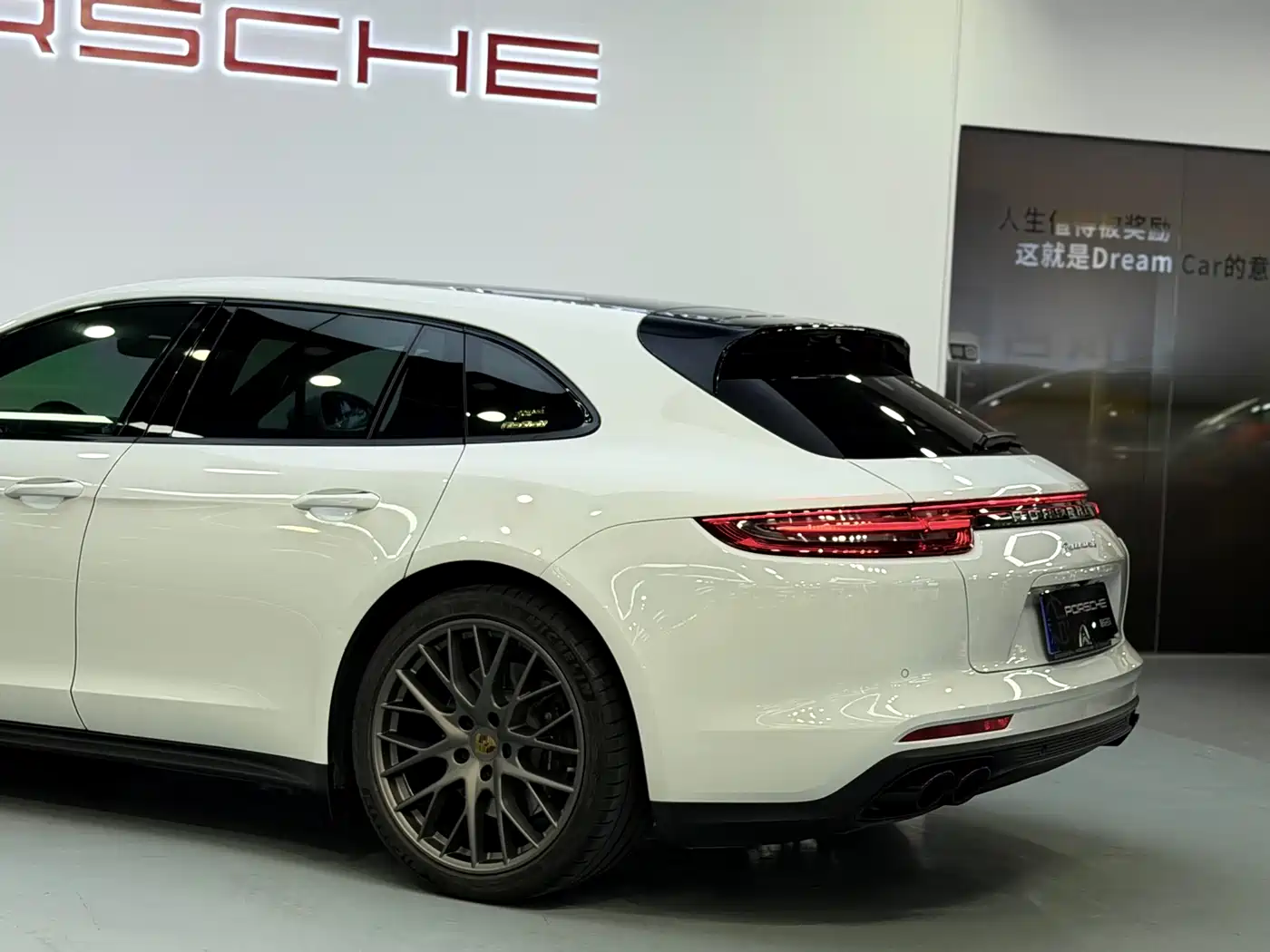 PORSCHE PANAMERA