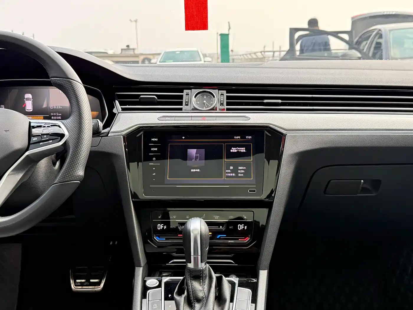 Volkswagen Magotan 2023 Model 2 Million Commemorative Edition 330TSI DSG Luxury фото 9