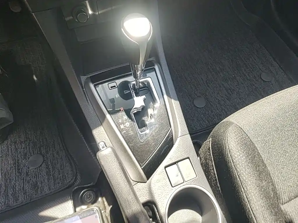 Toyota Levin 2016 1.6G CVT Elite Edition фото 14