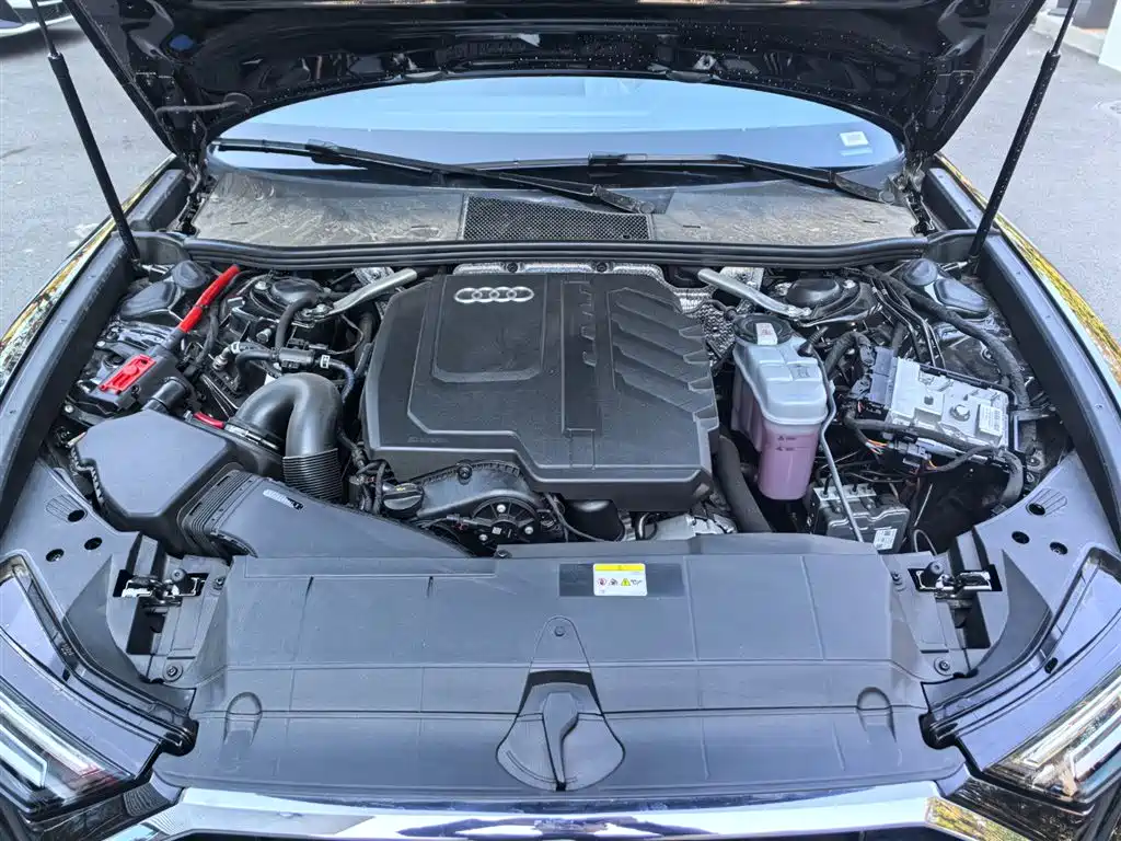 Audi A6L 2025 45 TFSI quattro Premium Sport фото 8