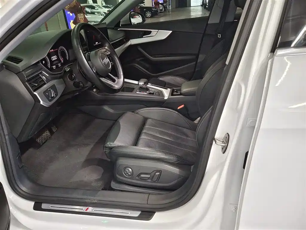 Audi A4L 2020 40 TFSI Luxury Dynamic фото 21