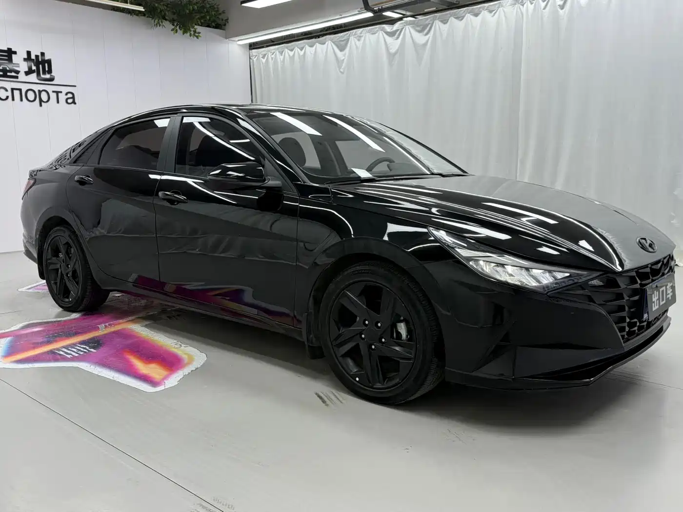 Hyundai Elantra 2022 1.5L CVT LUX Black Knight Limited Edition фото 3