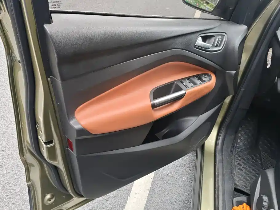 Ford Kuga 2014 2013 1.6L GTDi FWD Trend