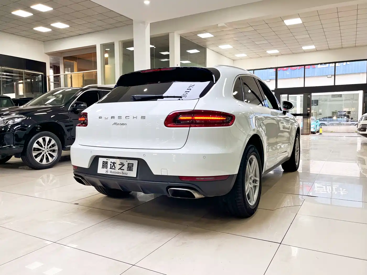 Porsche Macan 2017 Macan 2.0T фото 13