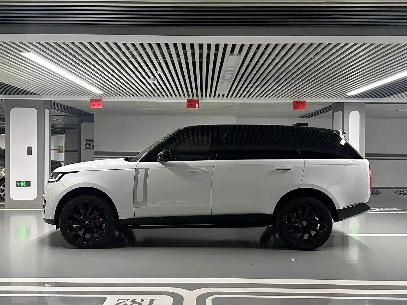 Фото 25 - Land Rover Range Rover