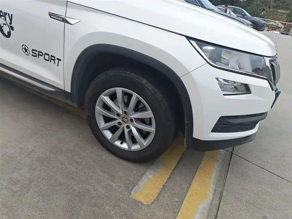 Škoda Kodiaq 2018 Facelift TSI330 5-seat 2WD Comfort Edition фото 23