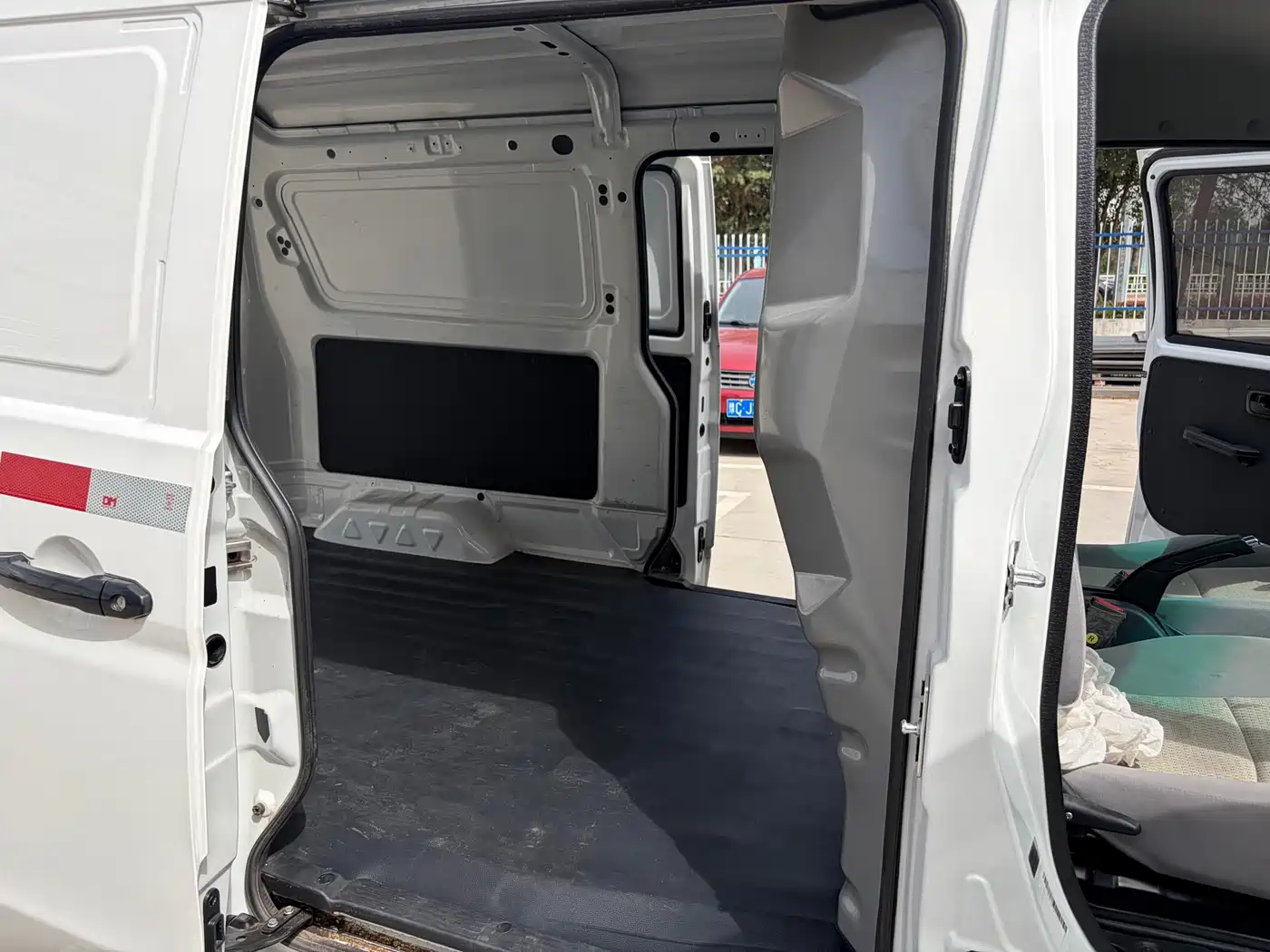 Jinbei Little Sea Lion X30 2024 2024 1.5L Fortune Panel Van 2/5-seater with Front AC