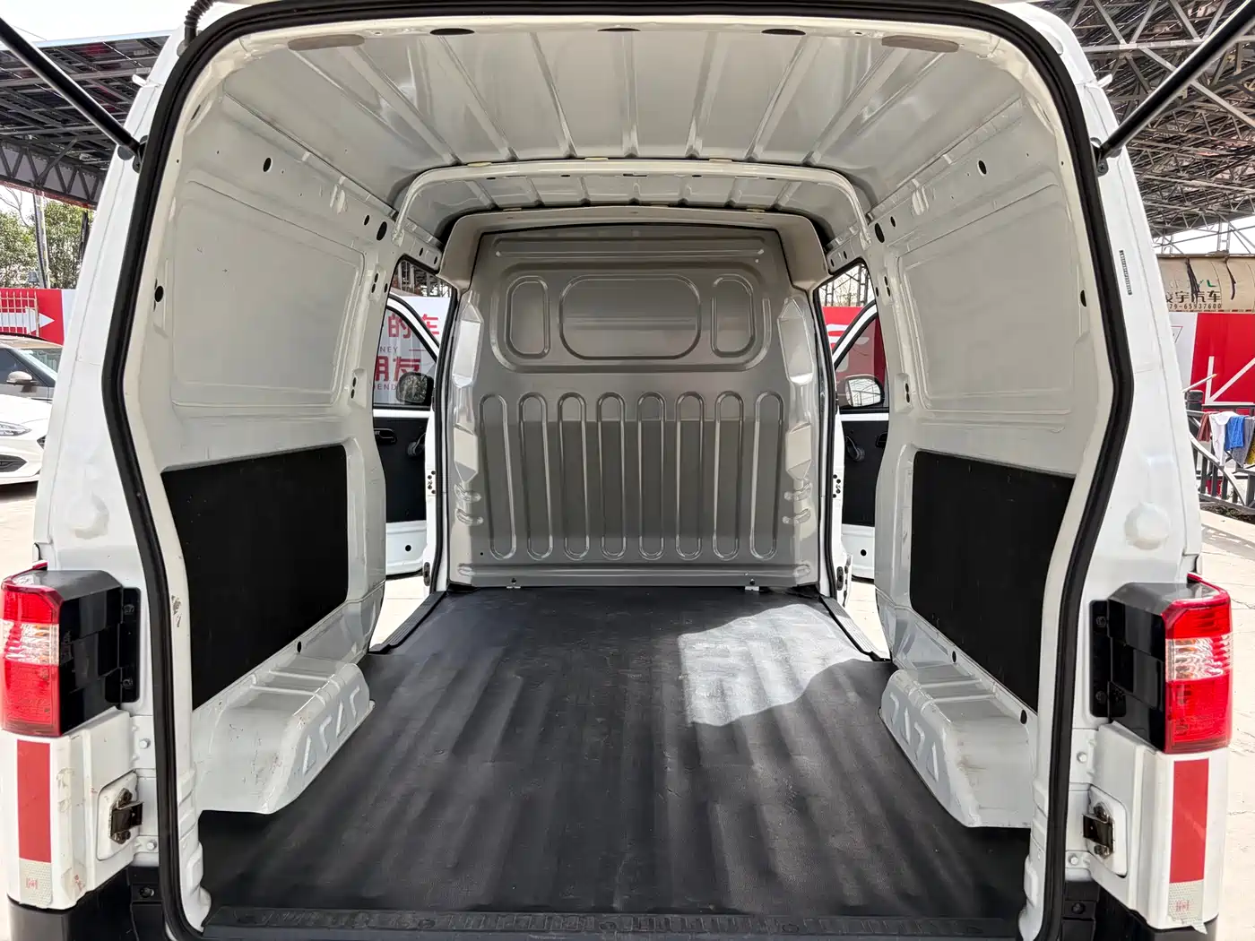 Jinbei Little Sea Lion X30 2024 2024 1.5L Fortune Panel Van 2/5-seater with Front AC