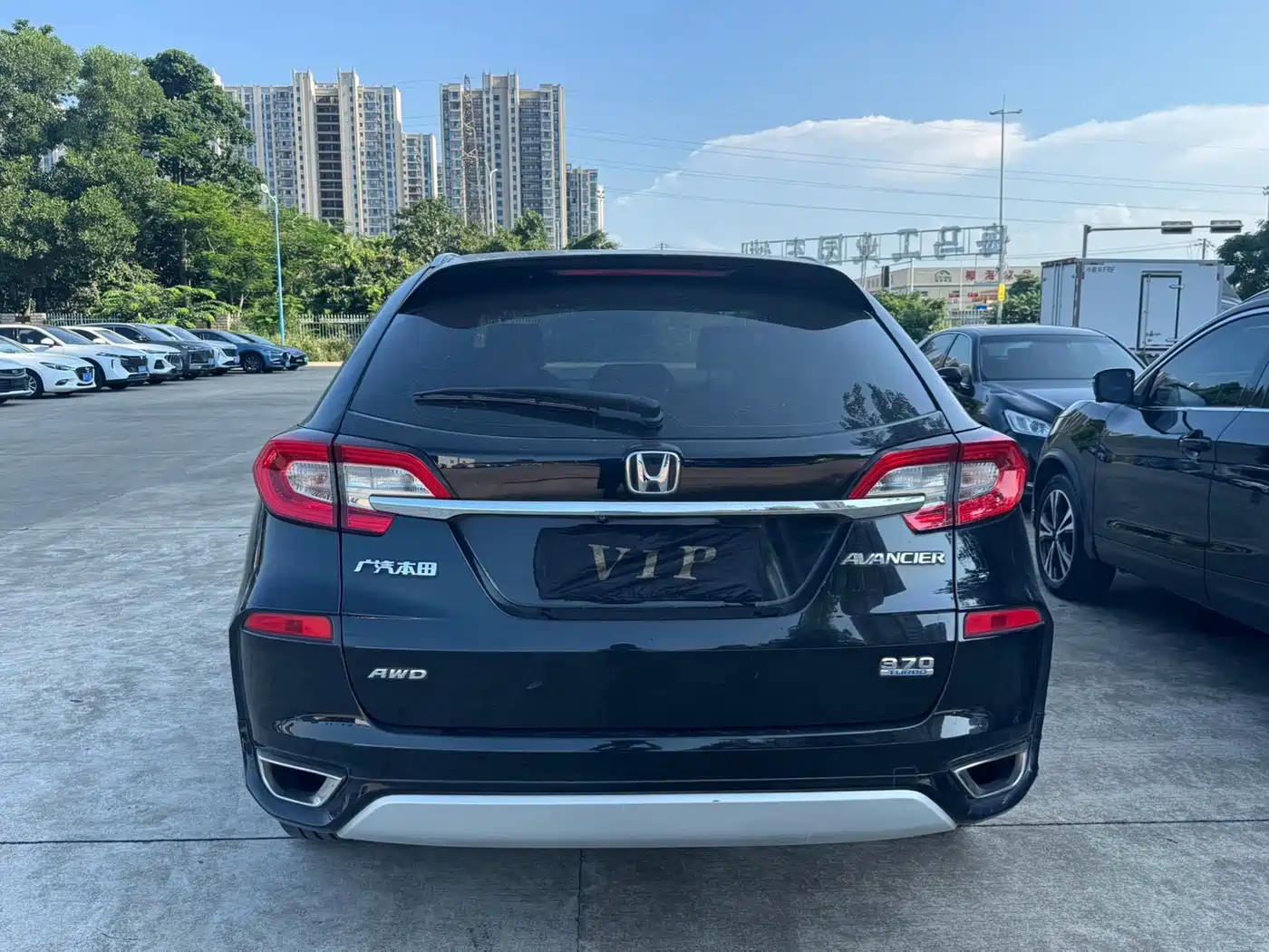 Фото 8 - Honda Avancier
