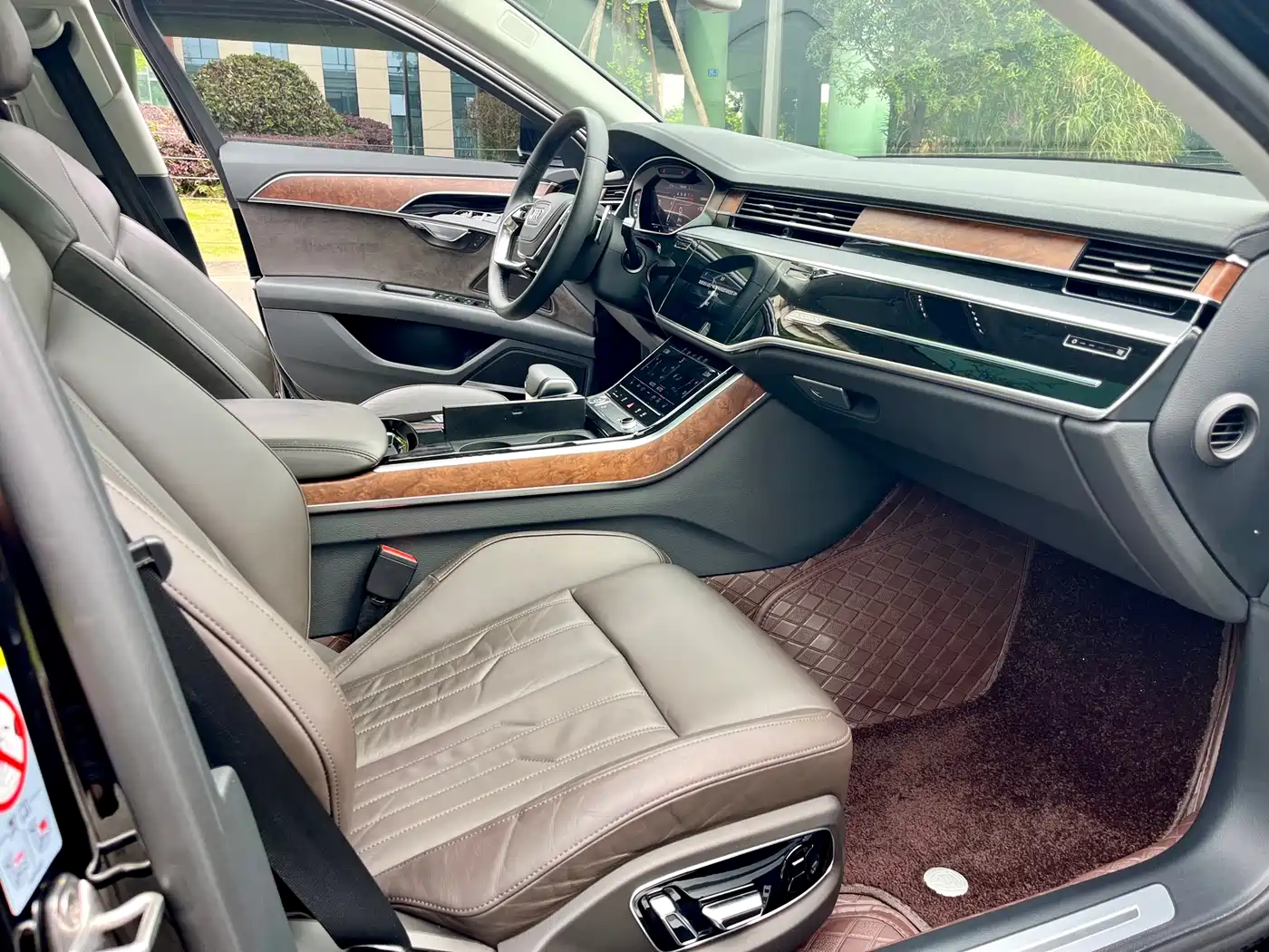 Audi A8 2018 A8L 55 TFSI quattro Launch Premium фото 12
