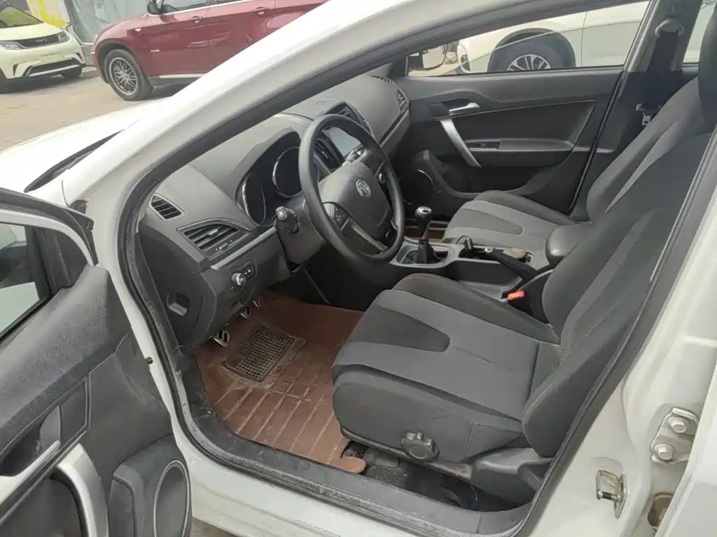 MG MG5 2015 2014 1.5T Manual Luxury