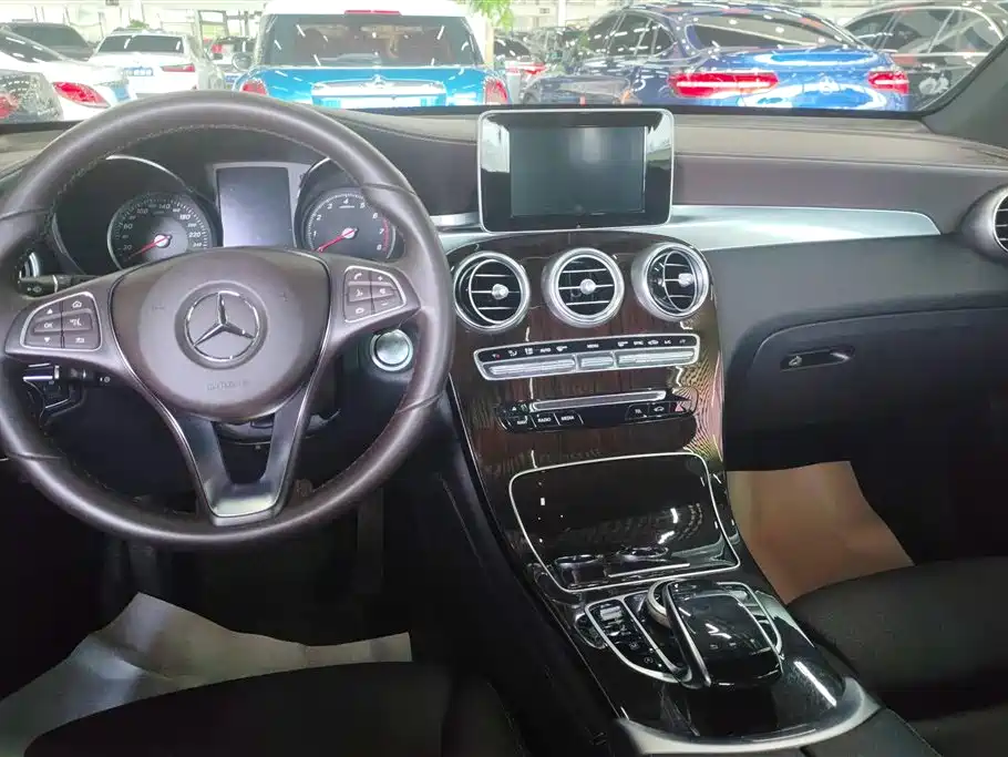 Mercedes-Benz GLC 2019 GLC 260 L 4MATIC Luxury фото 12