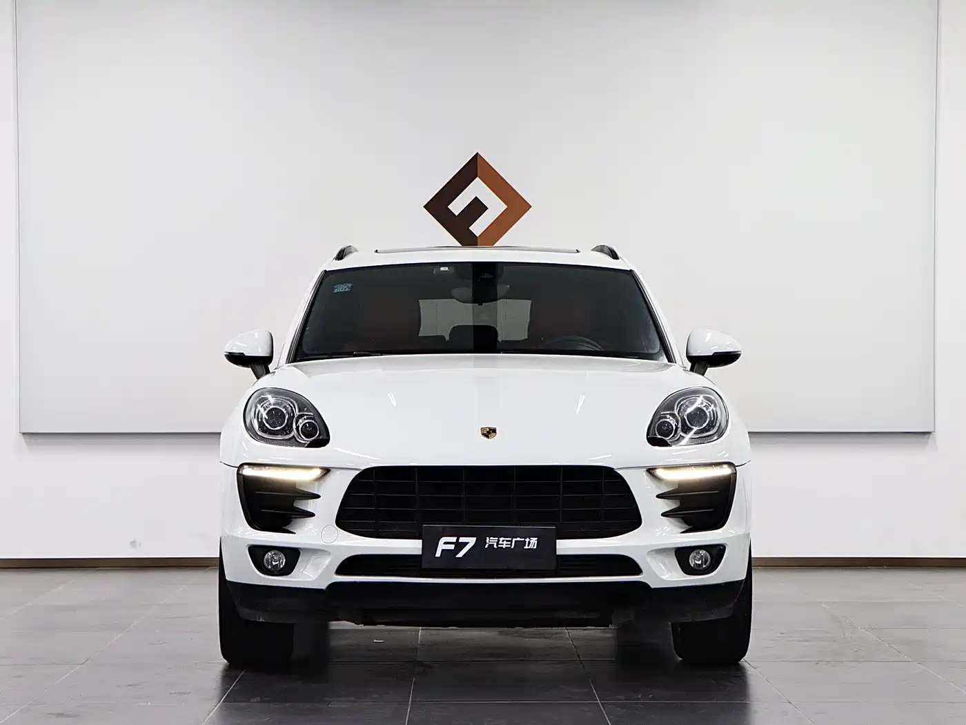 Porsche Macan 2017 Macan 2.0T фото 2