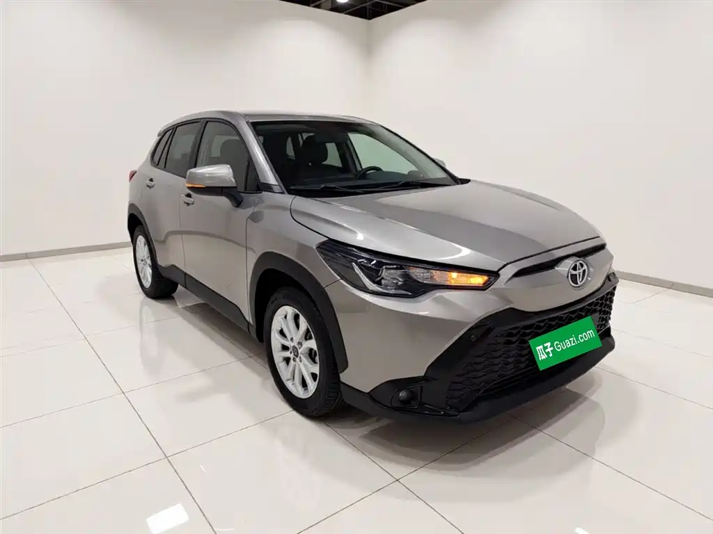 Toyota Frontlander 2023 2.0L CVT Elite Edition фото 4