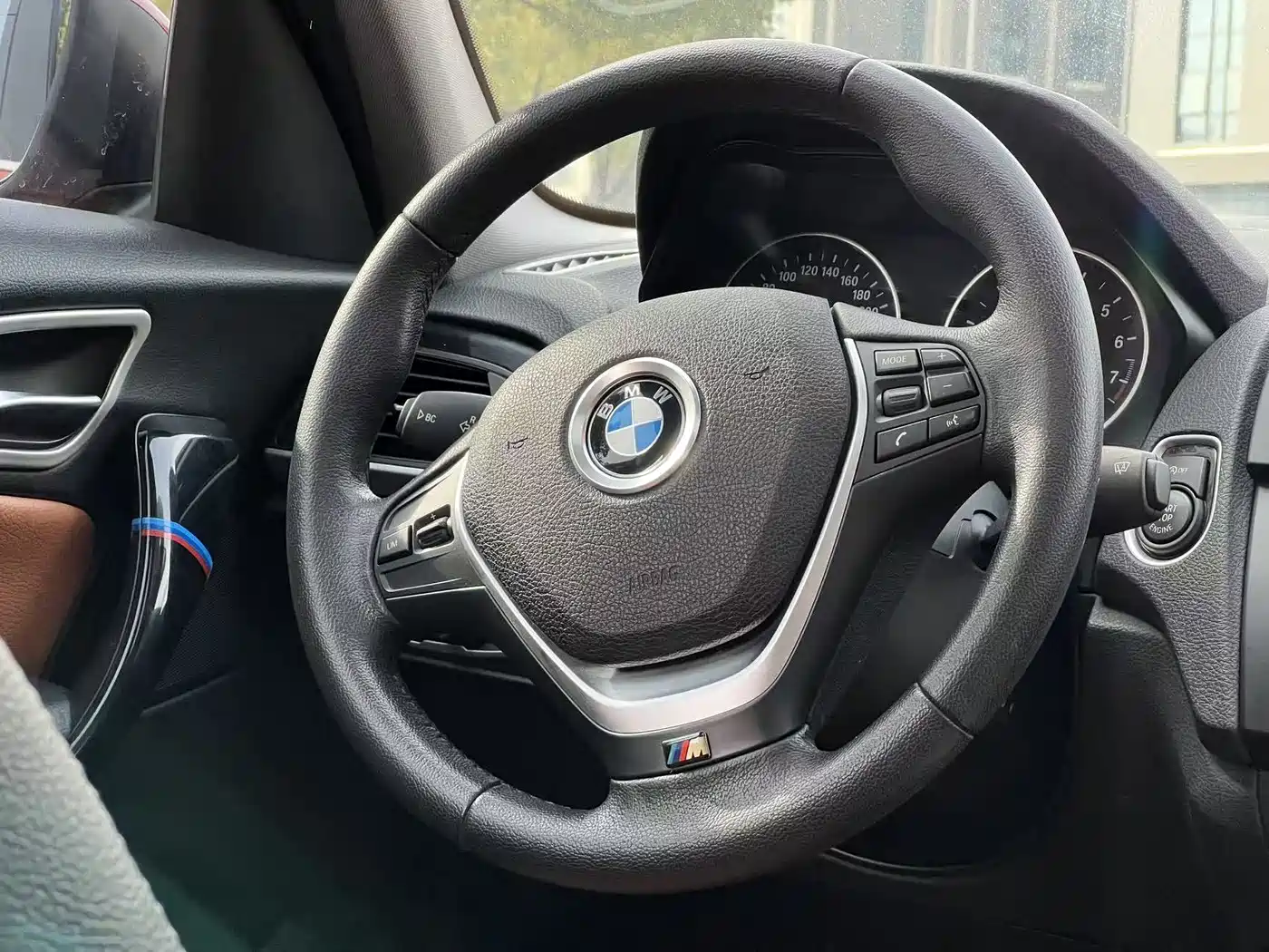 BMW 1 Series (Import) 2013 Facelift 116i Urban Model фото 17
