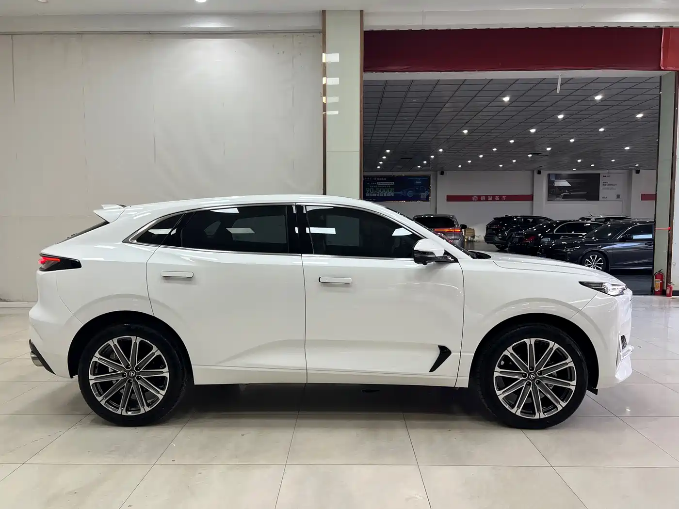 Changan UNI-K 2024 2024 2.0T FWD Global Edition