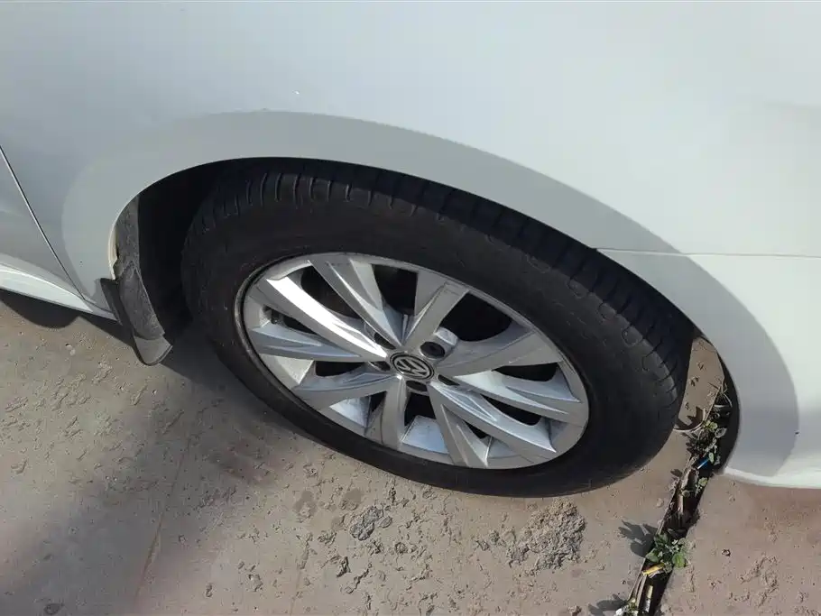Volkswagen Lavida 2017 230TSI DSG Comfort Edition фото 6