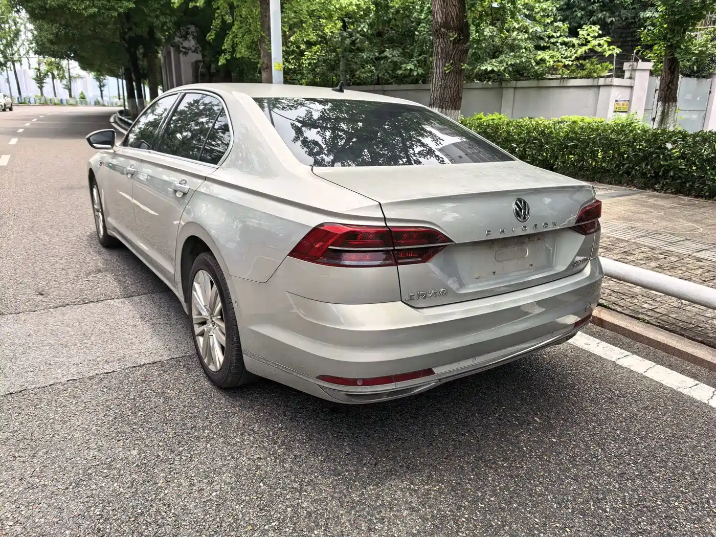 Volkswagen Phideon 2016 380TSI 2WD Executive Edition фото 7
