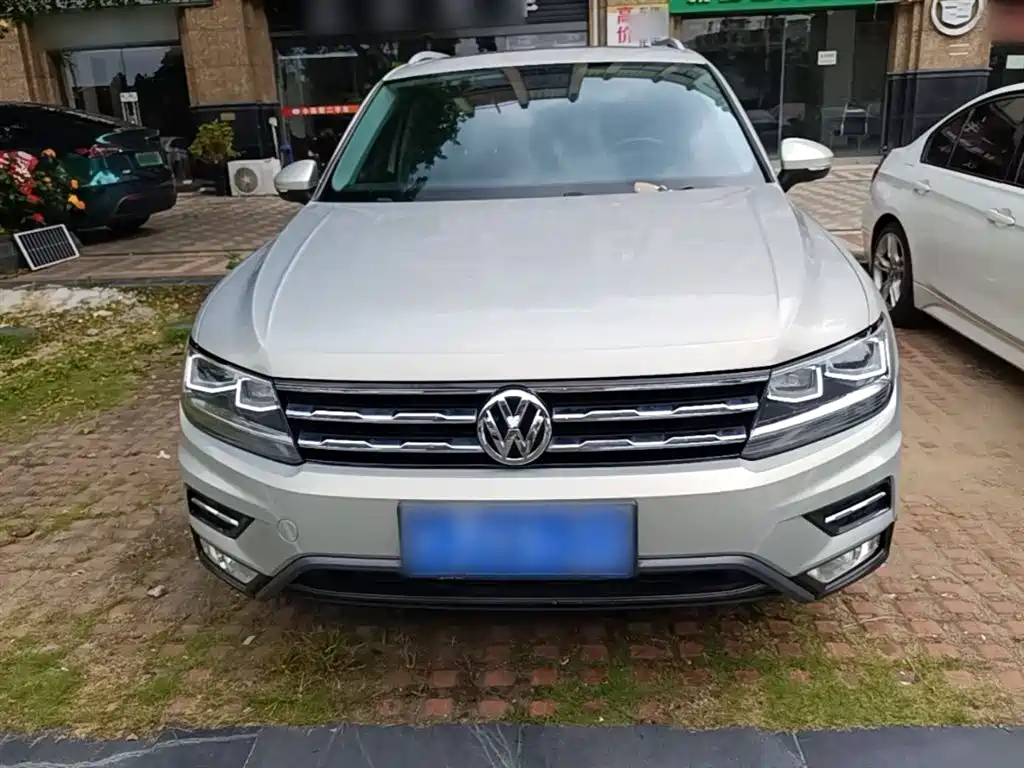 Volkswagen Tiguan L 2017 330TSI Automatic 2WD Luxury Edition фото 3