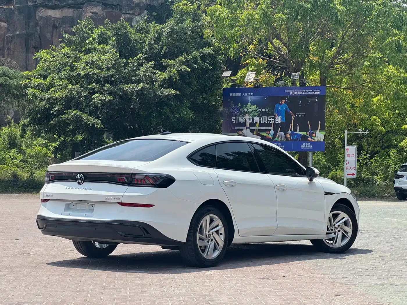 Volkswagen Lamando 2022 Lamando L 280TSI DSG Sporty Edition фото 6