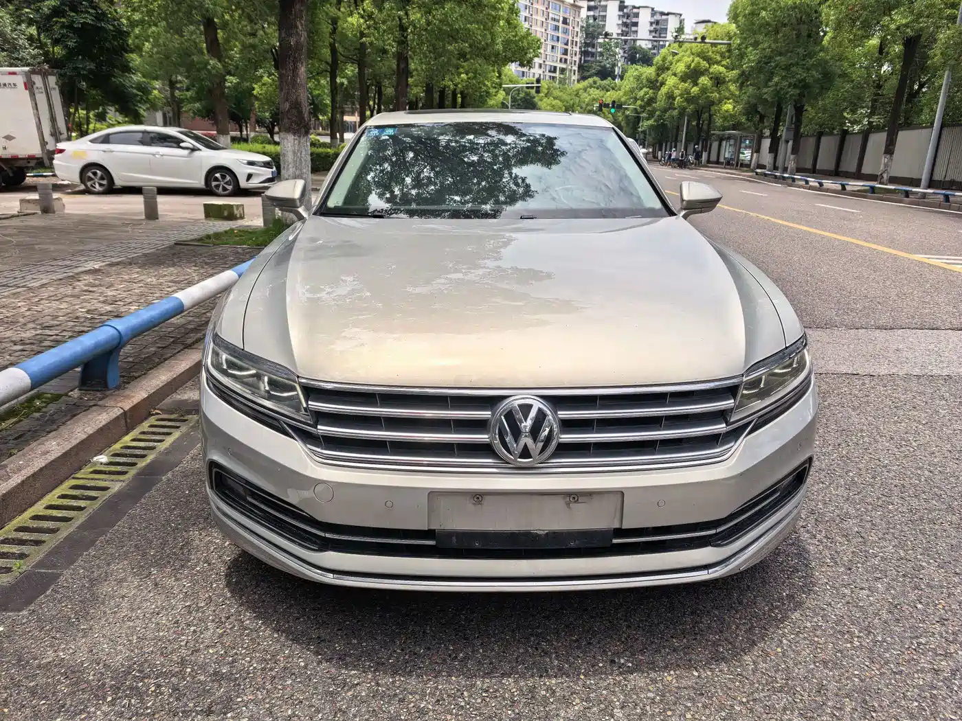 Volkswagen Phideon 2016 380TSI 2WD Executive Edition фото 2